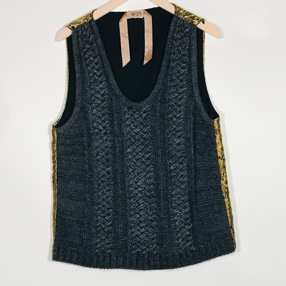 No. 21 Sweater Vest With Gold Brocade Back